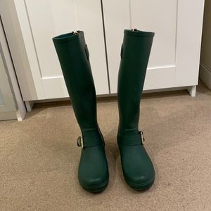 Steve Madden tall hunter green rain boots, size 8